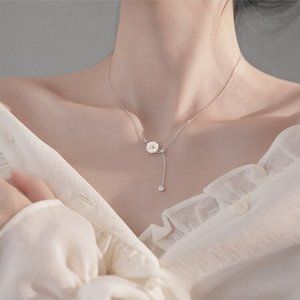 *NEW 925 Silver Shell Daisy Diamond Drop Necklace